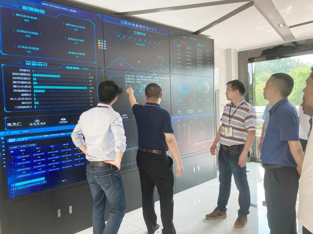 參觀.jpg 參觀.jpg